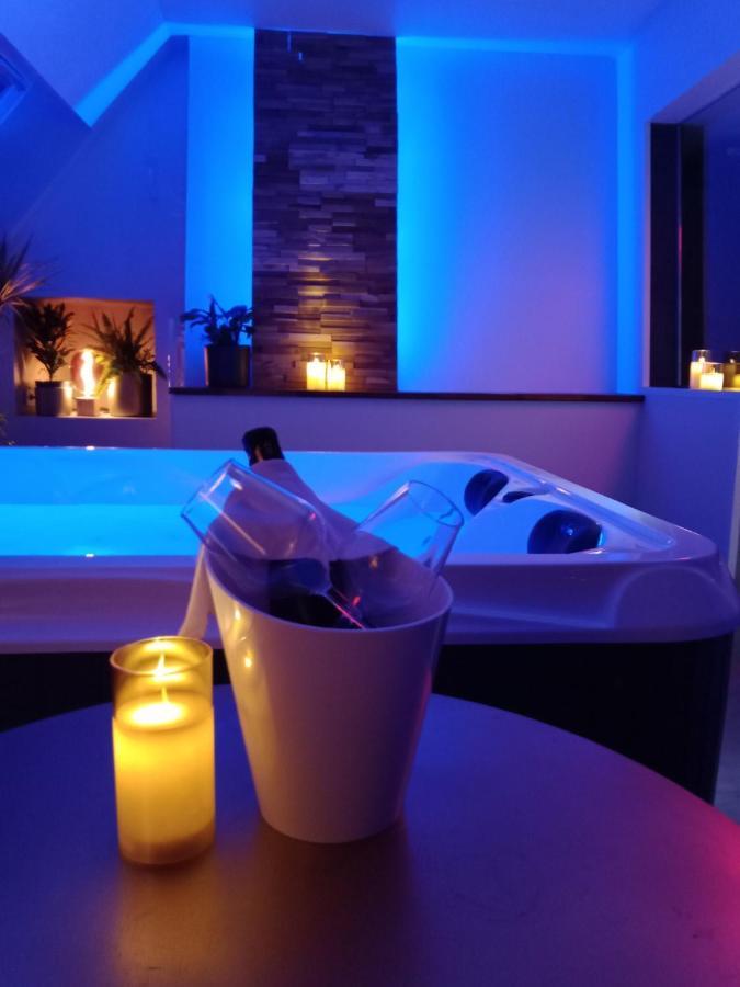 Hotel Manoir Du Grand Chene La Vraie-Croix Zewnętrze zdjęcie
