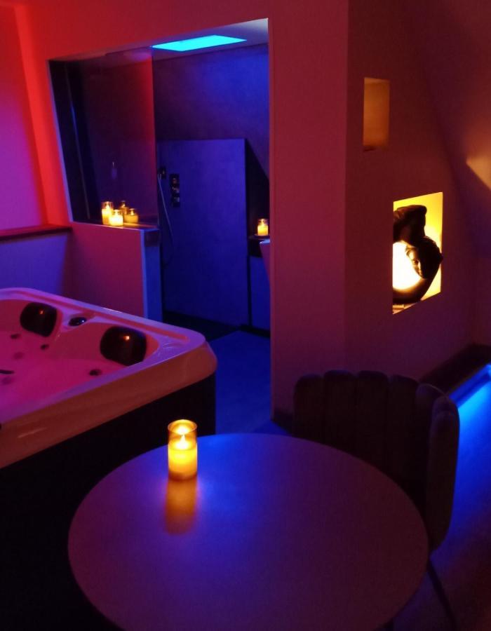 Hotel Manoir Du Grand Chene La Vraie-Croix Zewnętrze zdjęcie